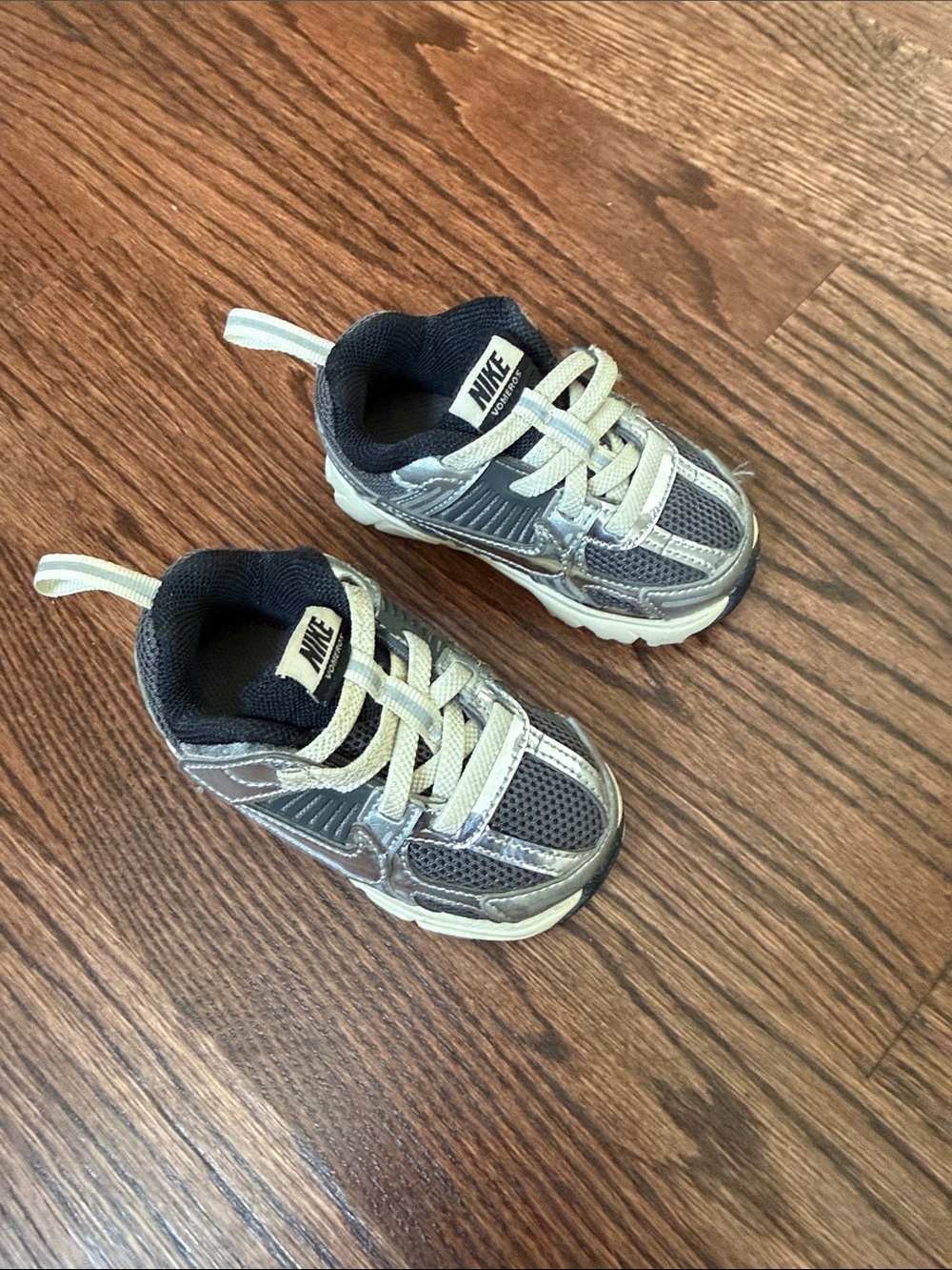 Nike toddler Sneakers 5c